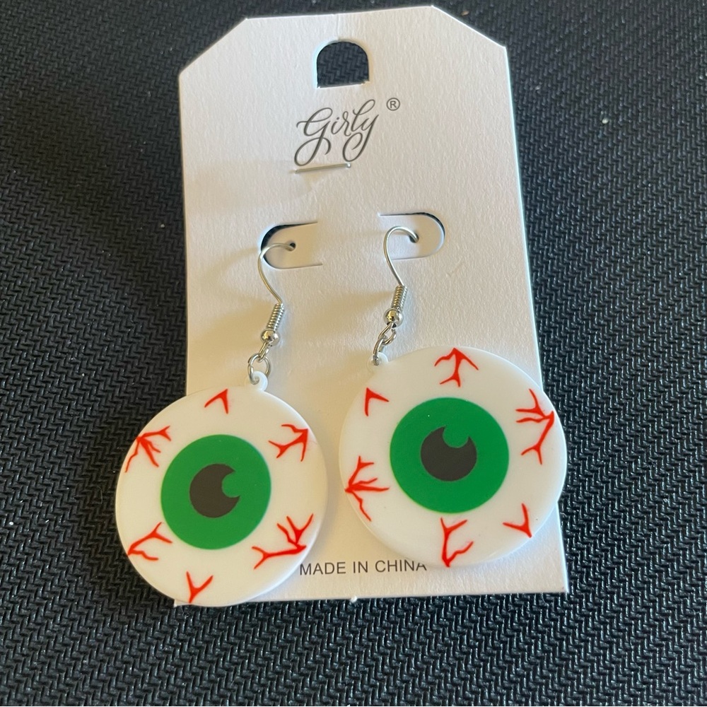 Girly Bloodshot Eyeball 👁️ costume Jewelry Earrings